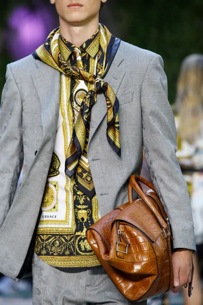 Look 55